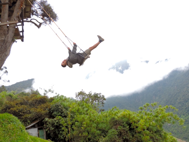 balançoire géante altitude Baños, Equateur